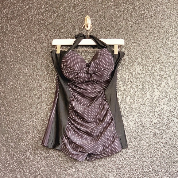 *Sold* Black polka dot retro style swimsuit - Picture 1 of 2